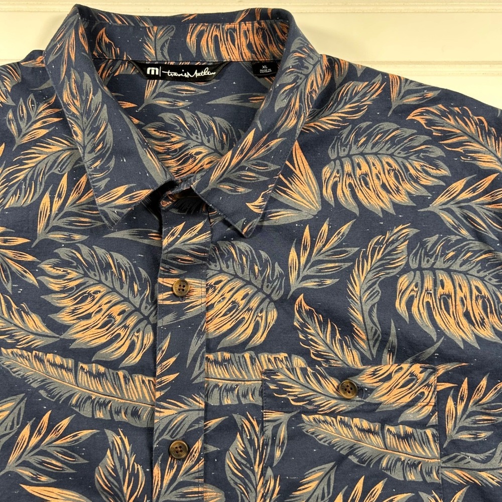 TravisMathew Tropical Floral AOP Short Sleeve Shirt Men XL Navy Blue Coral Golf